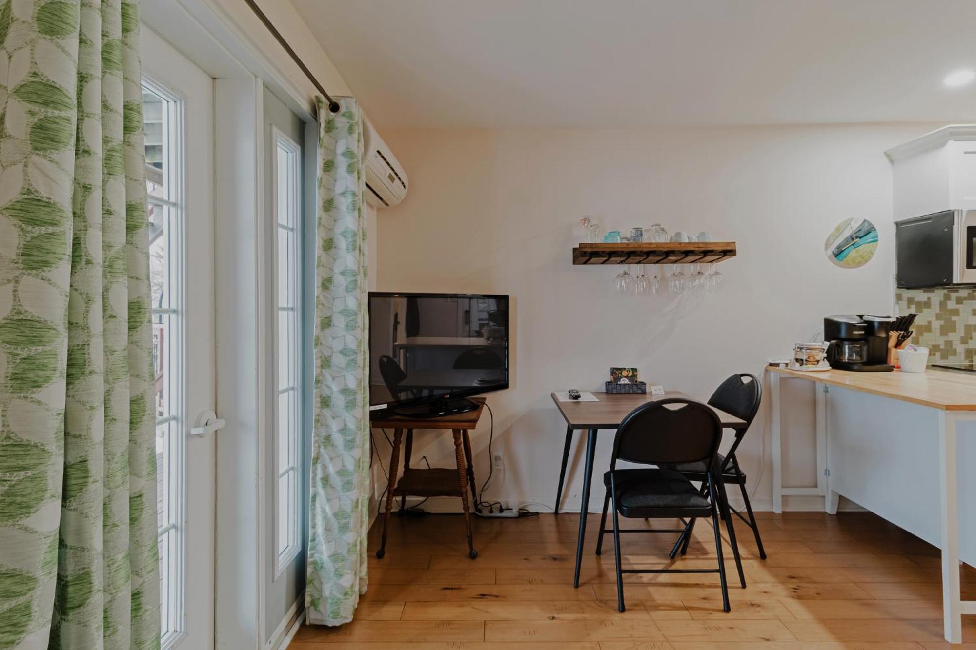 Condo Hotel Magog 奥福德 外观 照片